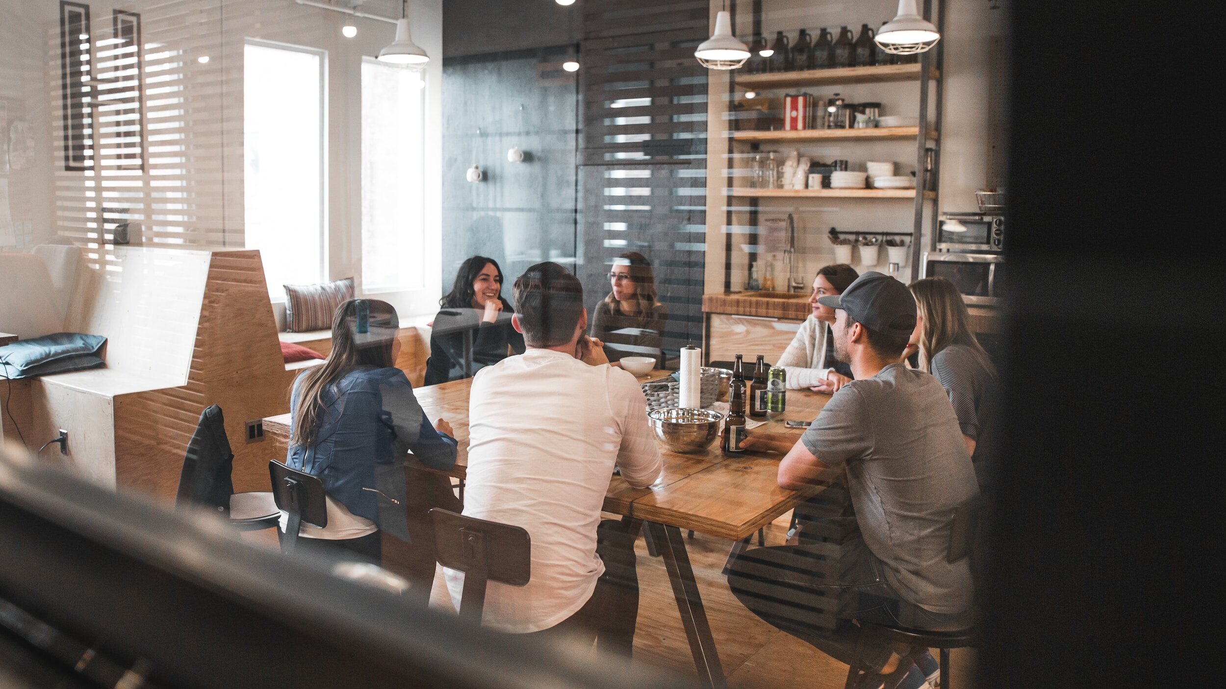 7 bewährte Tipps für ein angenehm kühles Büro in diesem Sommer